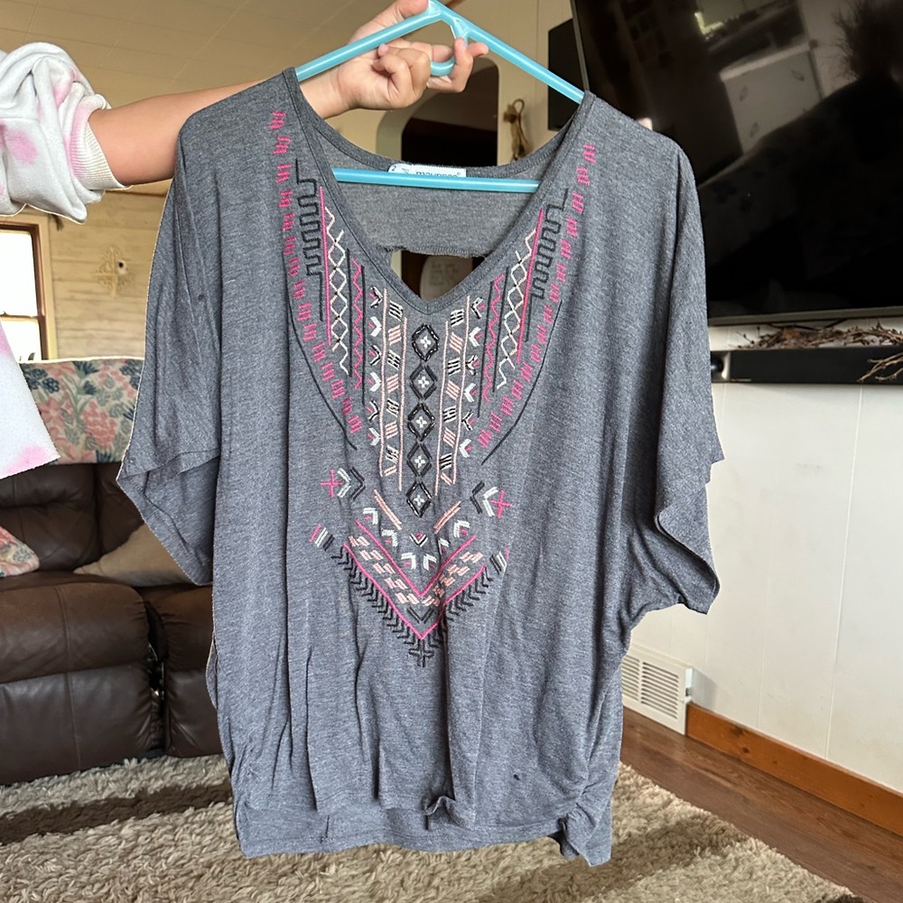 Maurices shirt